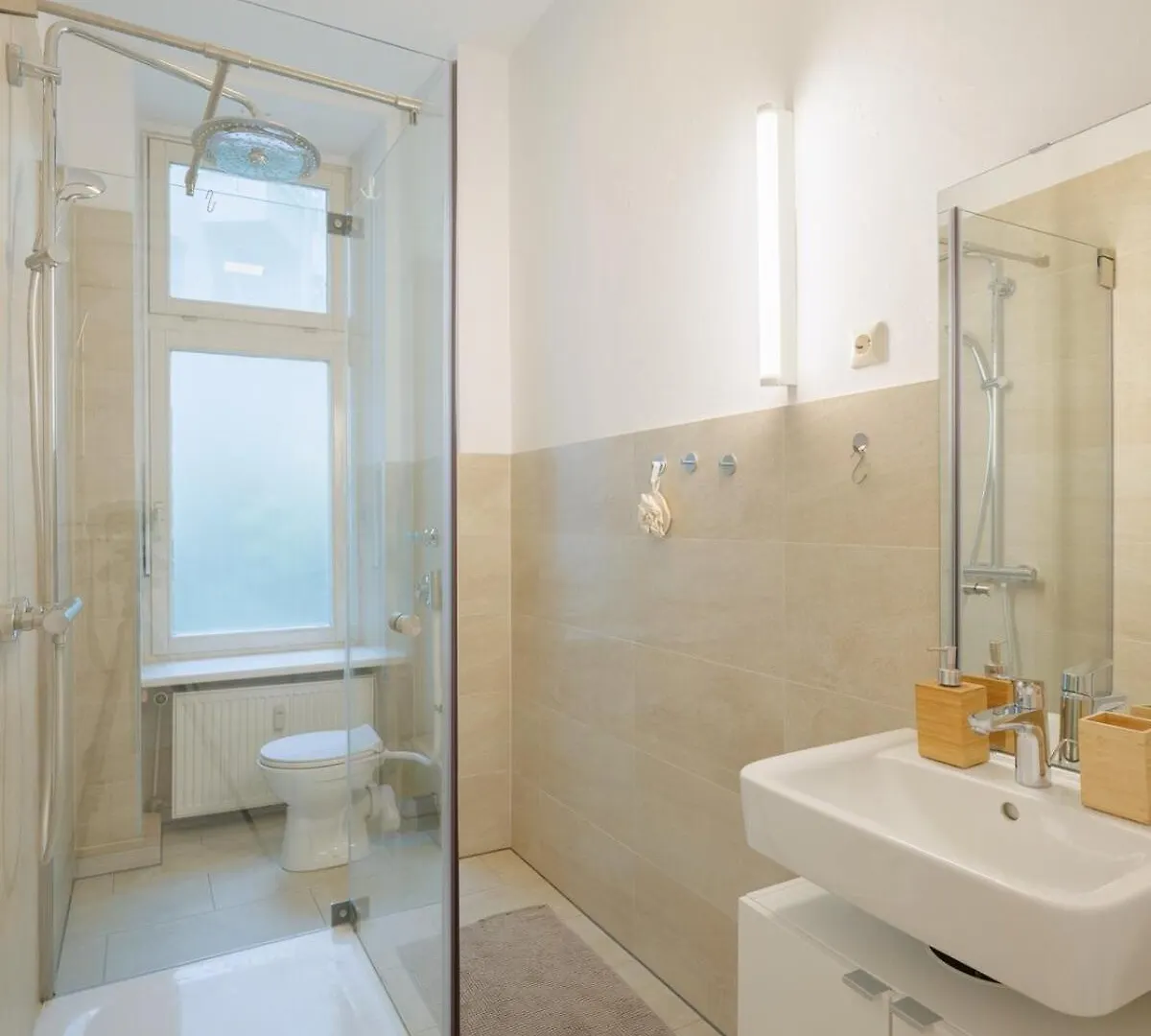 Charming Room In Shared Apartment In Berlin-Kreuzberg