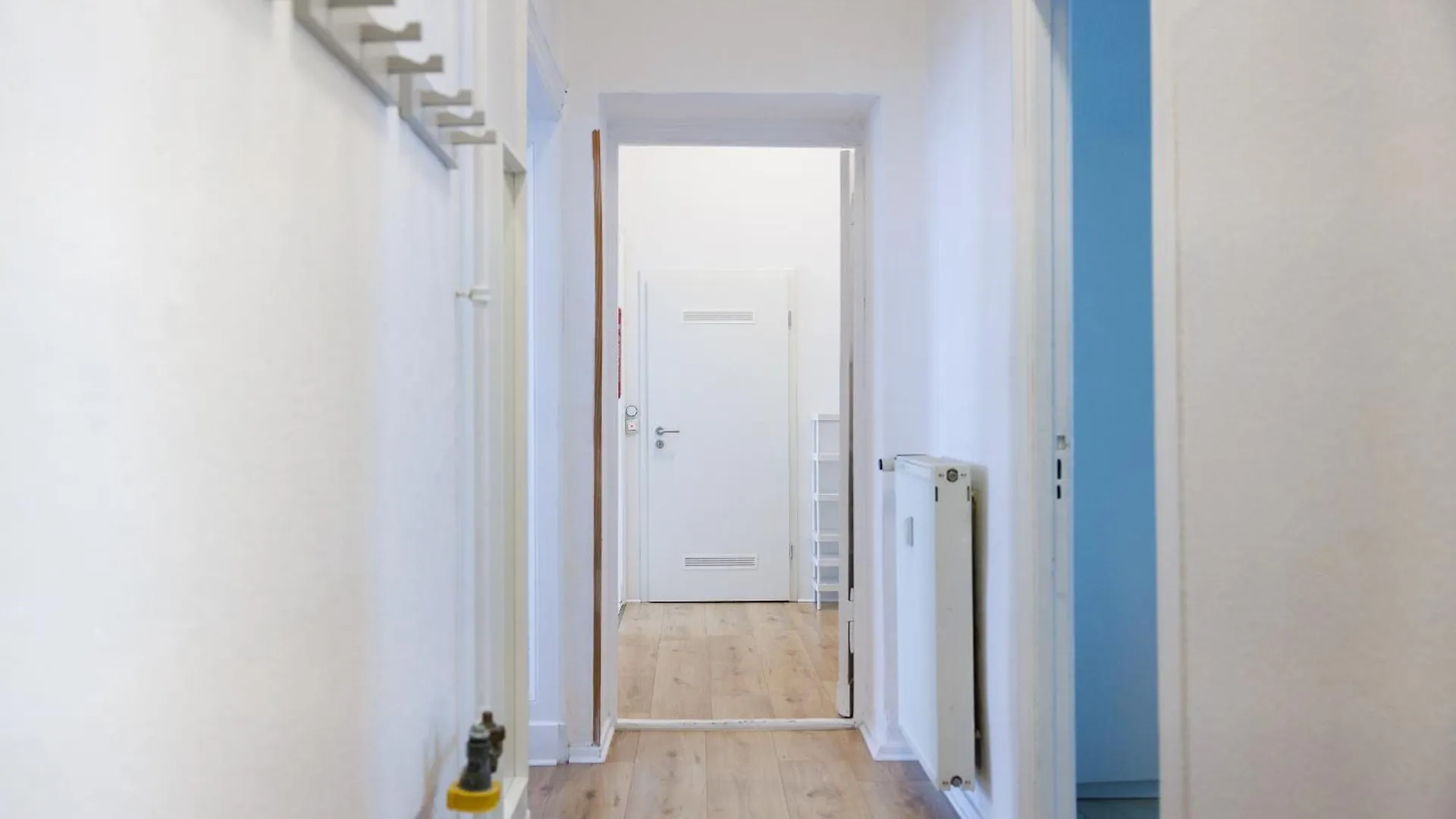 Charming Room In Shared Apartment In Berlin-Kreuzberg